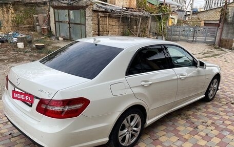 Mercedes-Benz E-Класс, 2011 год, 2 350 000 рублей, 4 фотография