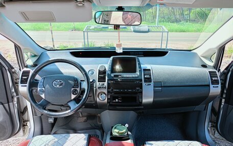 Toyota Prius, 2008 год, 850 000 рублей, 8 фотография