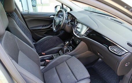 Opel Astra K, 2018 год, 1 372 800 рублей, 13 фотография