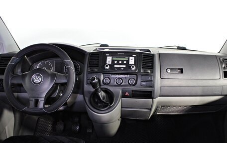 Volkswagen Caravelle T5, 2011 год, 1 757 000 рублей, 13 фотография