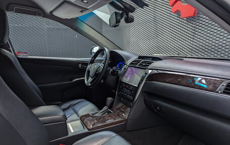 Toyota Camry, 2017 год, 2 399 000 рублей, 28 фотография