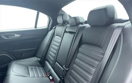 Alfa Romeo Giulia II, 2021 год, 5 812 392 рублей, 34 фотография