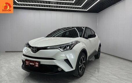 Toyota C-HR I рестайлинг, 2021 год, 1 500 000 рублей, 1 фотография