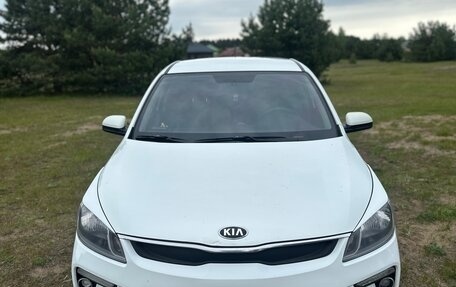KIA Rio IV, 2018 год, 1 360 000 рублей, 1 фотография