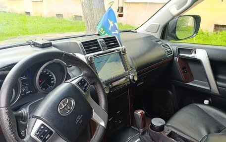 Toyota Land Cruiser Prado 150 рестайлинг 2, 2013 год, 3 620 000 рублей, 11 фотография