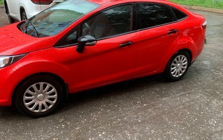Ford Fiesta, 2015 год, 850 000 рублей, 2 фотография