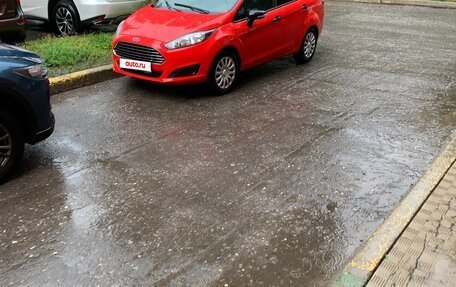 Ford Fiesta, 2015 год, 850 000 рублей, 3 фотография