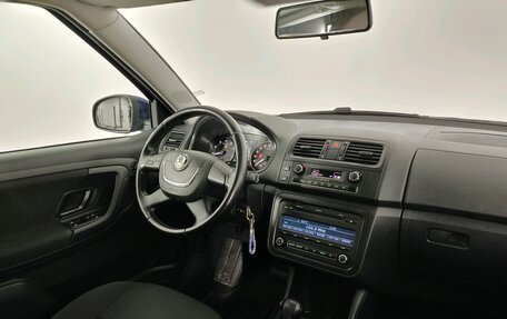 Skoda Fabia II, 2011 год, 950 000 рублей, 14 фотография