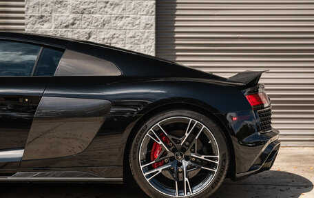 Audi R8, 2023 год, 25 200 000 рублей, 16 фотография