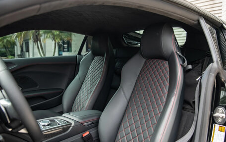 Audi R8, 2023 год, 25 200 000 рублей, 12 фотография