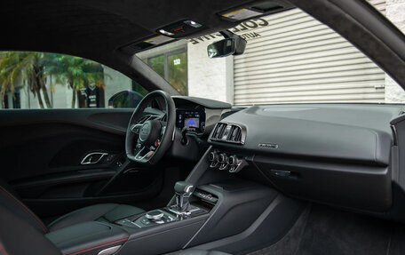 Audi R8, 2023 год, 25 200 000 рублей, 10 фотография