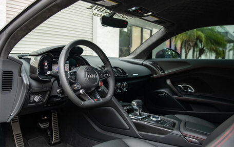 Audi R8, 2023 год, 25 200 000 рублей, 9 фотография