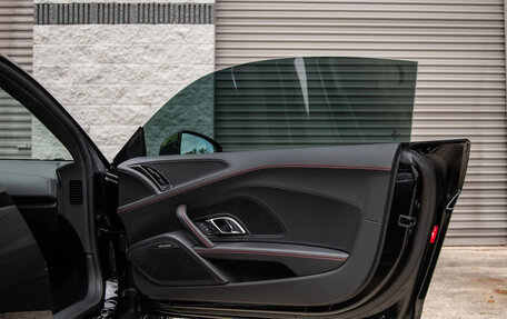 Audi R8, 2023 год, 25 200 000 рублей, 37 фотография