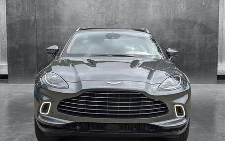 Aston Martin DBX I, 2022 год, 13 800 000 рублей, 2 фотография