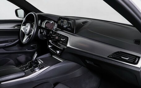 BMW 5 серия, 2017 год, 3 199 000 рублей, 11 фотография