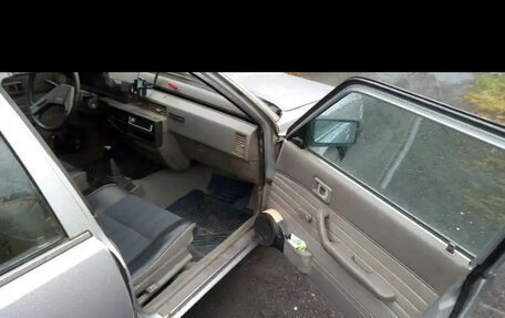 Toyota Camry, 1986 год, 85 000 рублей, 13 фотография