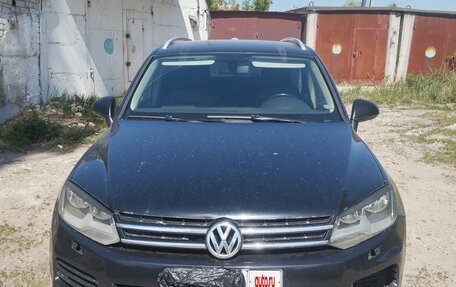 Volkswagen Touareg III, 2011 год, 1 435 000 рублей, 3 фотография