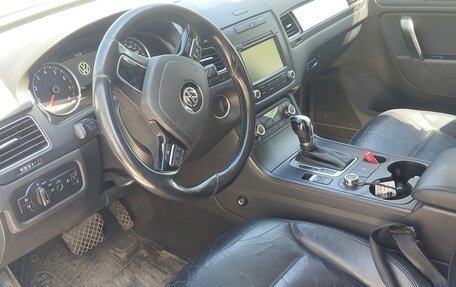 Volkswagen Touareg III, 2011 год, 1 435 000 рублей, 7 фотография