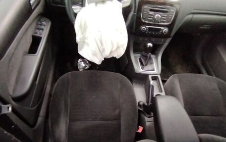 Ford Focus II рестайлинг, 2007 год, 250 000 рублей, 16 фотография