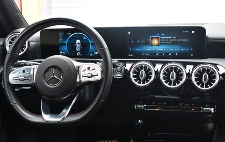 Mercedes-Benz A-Класс, 2020 год, 2 850 000 рублей, 15 фотография
