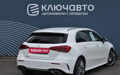 Mercedes-Benz A-Класс, 2020 год, 2 850 000 рублей, 2 фотография