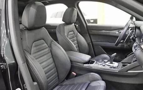 Alfa Romeo Stelvio, 2021 год, 6 254 782 рублей, 24 фотография