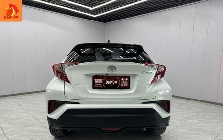 Toyota C-HR I рестайлинг, 2021 год, 1 500 000 рублей, 5 фотография