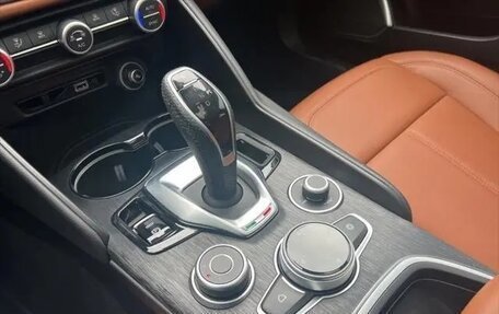 Alfa Romeo Giulia II, 2021 год, 3 939 907 рублей, 38 фотография