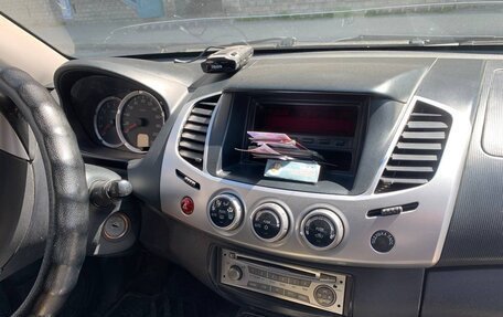 Mitsubishi L200 IV рестайлинг, 2014 год, 1 650 000 рублей, 14 фотография
