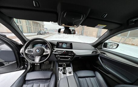 BMW 5 серия, 2018 год, 3 970 000 рублей, 11 фотография