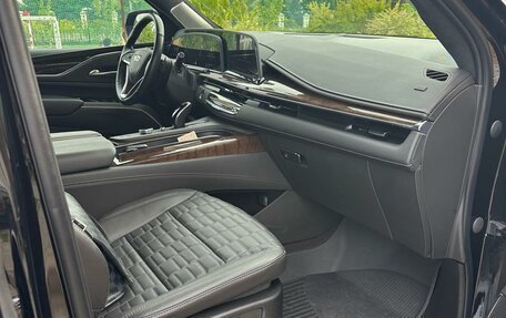 Cadillac Escalade V, 2023 год, 14 300 000 рублей, 11 фотография