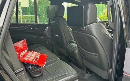Cadillac Escalade V, 2023 год, 14 300 000 рублей, 12 фотография
