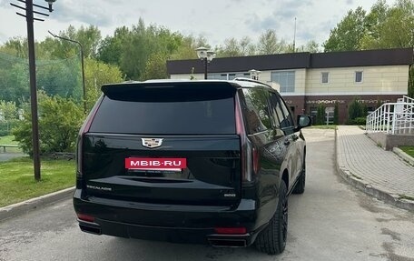Cadillac Escalade V, 2023 год, 14 300 000 рублей, 3 фотография