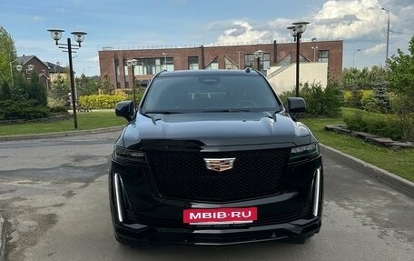 Cadillac Escalade V, 2023 год, 14 300 000 рублей, 2 фотография