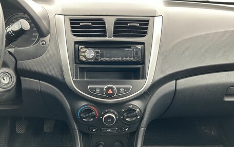 Hyundai Solaris II рестайлинг, 2013 год, 680 000 рублей, 15 фотография
