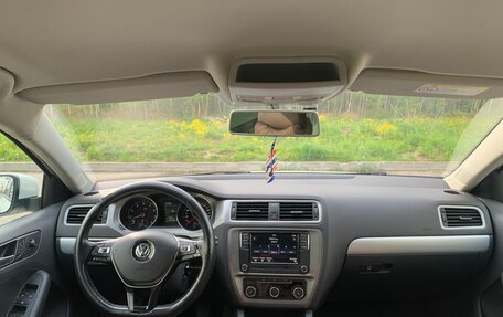 Volkswagen Jetta VI, 2017 год, 1 060 000 рублей, 15 фотография