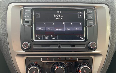 Volkswagen Jetta VI, 2017 год, 1 060 000 рублей, 16 фотография
