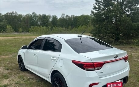KIA Rio IV, 2018 год, 1 360 000 рублей, 5 фотография