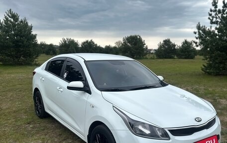 KIA Rio IV, 2018 год, 1 360 000 рублей, 7 фотография