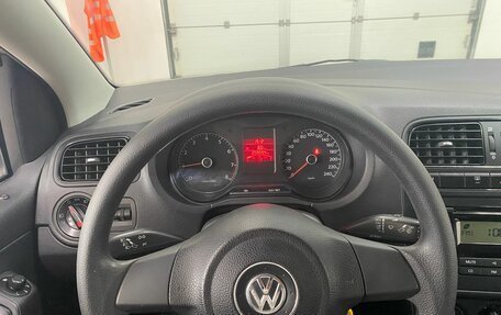 Volkswagen Polo VI (EU Market), 2012 год, 600 000 рублей, 10 фотография