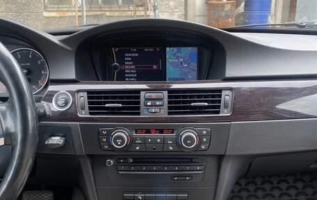 BMW 3 серия, 2011 год, 1 200 000 рублей, 18 фотография