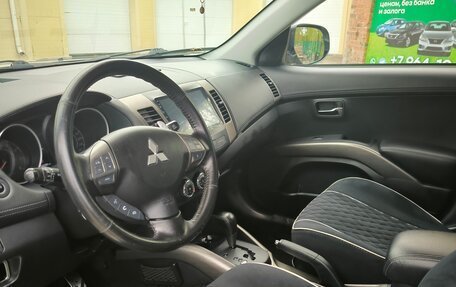 Mitsubishi Outlander III рестайлинг 3, 2011 год, 1 380 000 рублей, 7 фотография
