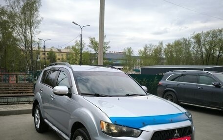 Mitsubishi Outlander III рестайлинг 3, 2011 год, 1 380 000 рублей, 2 фотография