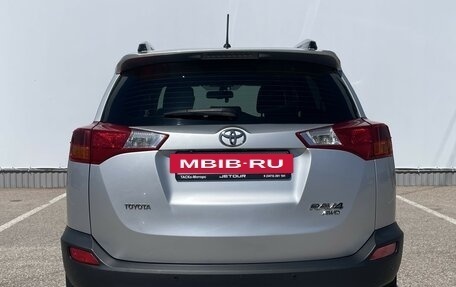Toyota RAV4, 2015 год, 2 199 000 рублей, 6 фотография