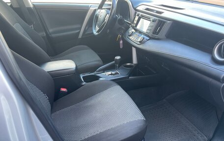 Toyota RAV4, 2015 год, 2 199 000 рублей, 26 фотография