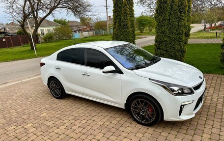 KIA Rio IV, 2018 год, 1 690 000 рублей, 6 фотография