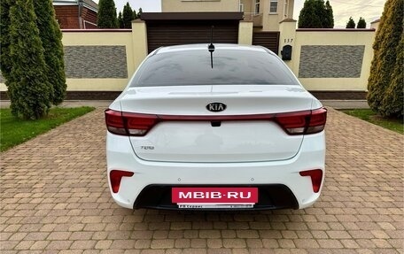 KIA Rio IV, 2018 год, 1 690 000 рублей, 3 фотография