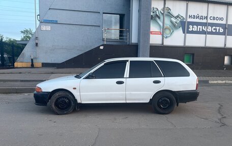 Mitsubishi Libero I рестайлинг, 2001 год, 105 000 рублей, 2 фотография