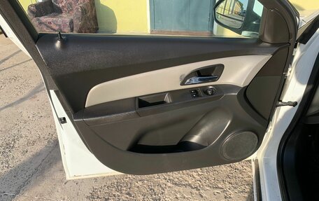 Chevrolet Cruze II, 2011 год, 700 000 рублей, 11 фотография