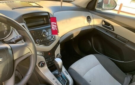 Chevrolet Cruze II, 2011 год, 700 000 рублей, 10 фотография